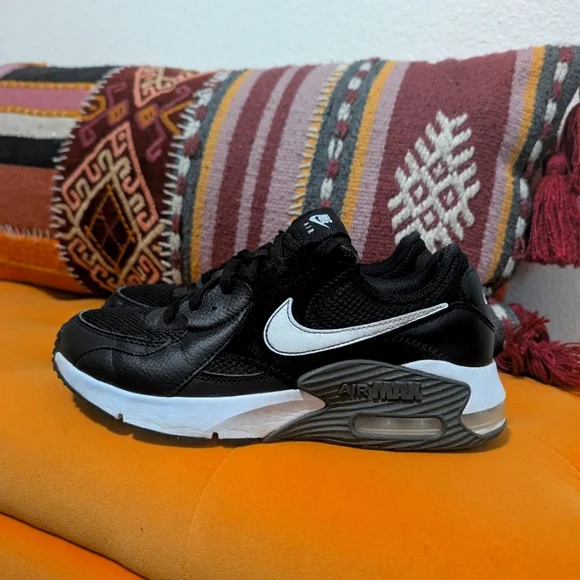 Nike Air Max Excee Size 7.5 - Picture 1 of 5